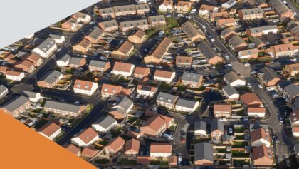 Report finds government at risk of missing 75% CO2 reduction target by 101 years in public buildings.