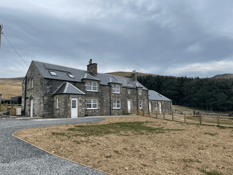 Buccleuch Estates took on the challenge of reducing the carbon footprint at Old Kirkhope. With @Grant UK's expertise, they installed a cutting-edge low-carbon heating system, showcasing their commitment to sustainability. Discover how this remarkable transformation is paving the way for a greener future.