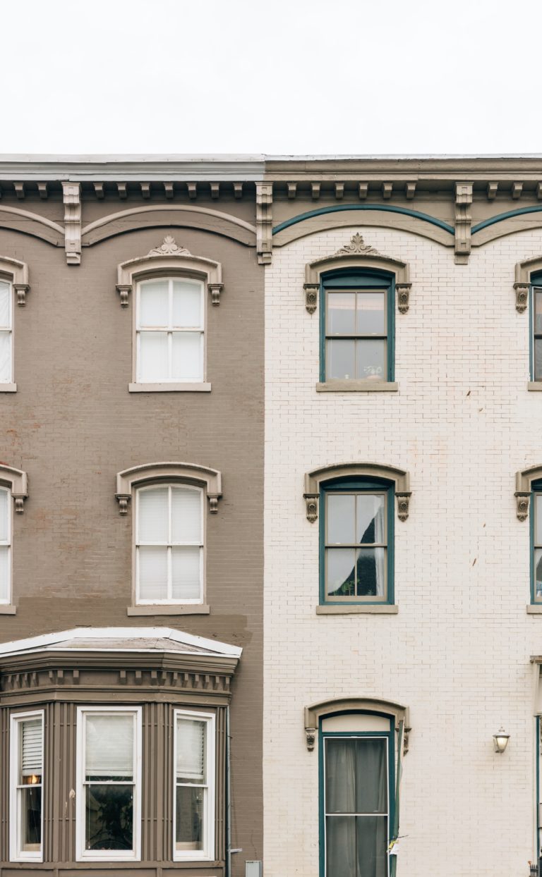 The Association for Decentralised Energy (ADE) urges the Government to implement vital minimum energy efficiency standards (MEES) for homes, emphasising the benefits of reducing emissions, enhancing energy security, and achieving lasting reductions in household bills.