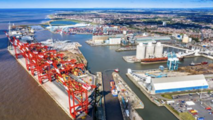 Peel Ports and E.ON are launching the UK's biggest rooftop solar project at Liverpool Port! ???? Aimed at net-zero by 2040, it'll power thousands of homes and cut emissions dramatically. #RenewableEnergy #Sustainability #SolarPower