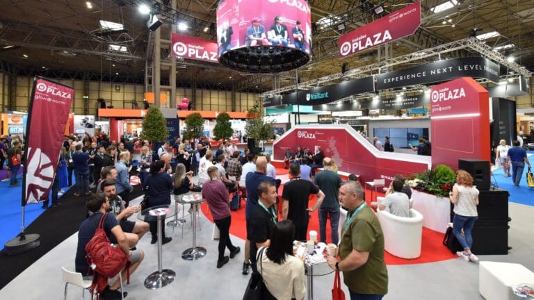 InstallerSHOW busy with attendees
