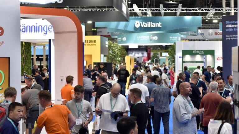 visitors to the InstallerSHOW Solar pavillion